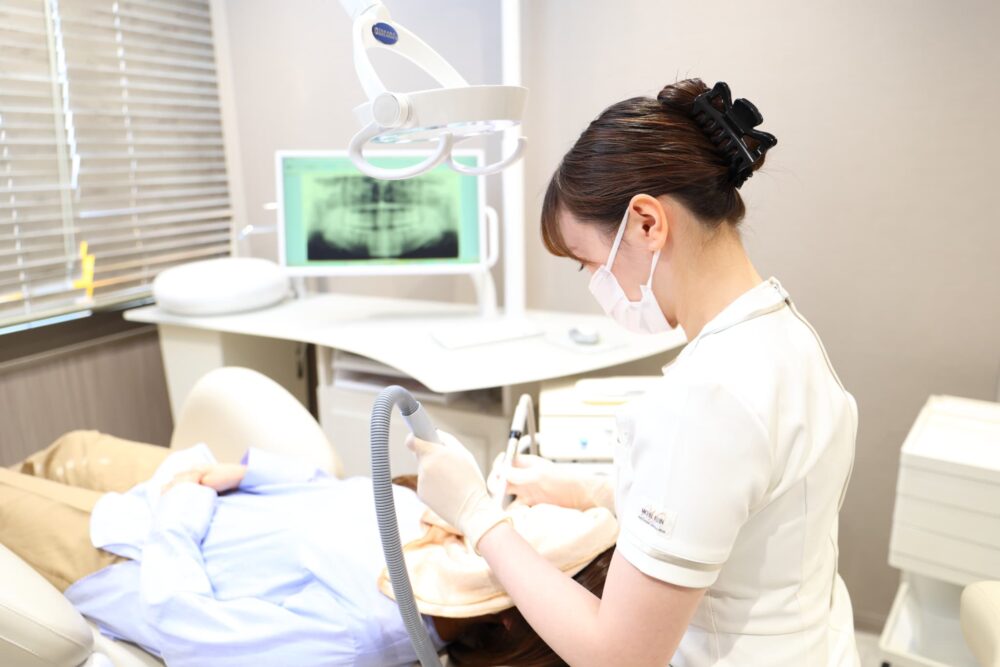 知識と経験が豊富な歯科衛生士が施術を担当